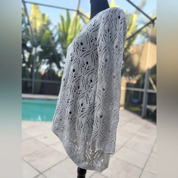 Grace & Lace Light Gray Pointelle Knit Hi-Low Sweater (18”p2p) - Picture 4 of 9